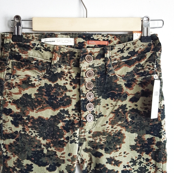 ▪︎Anthro▪︎Pilcro High-Rise Corduroy Pants - Picture 4 of 9